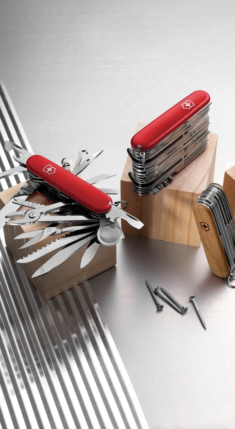 Swiss Champ Pocket Knives