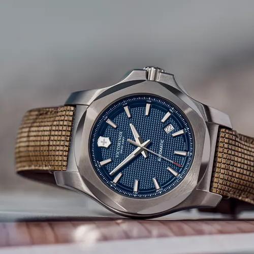 Victorinox inox watch store