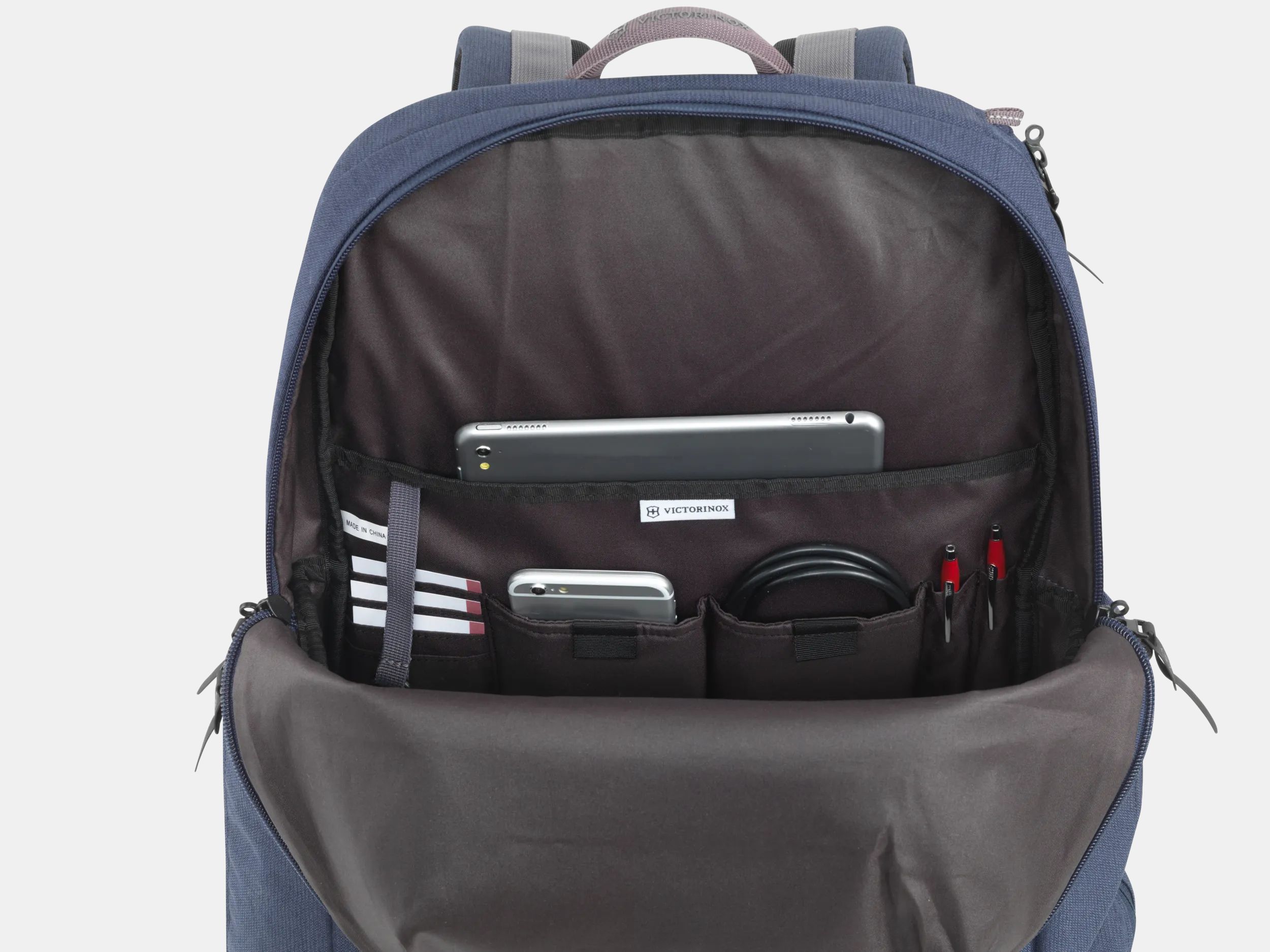 Victorinox altmont classic deluxe laptop backpack discount
