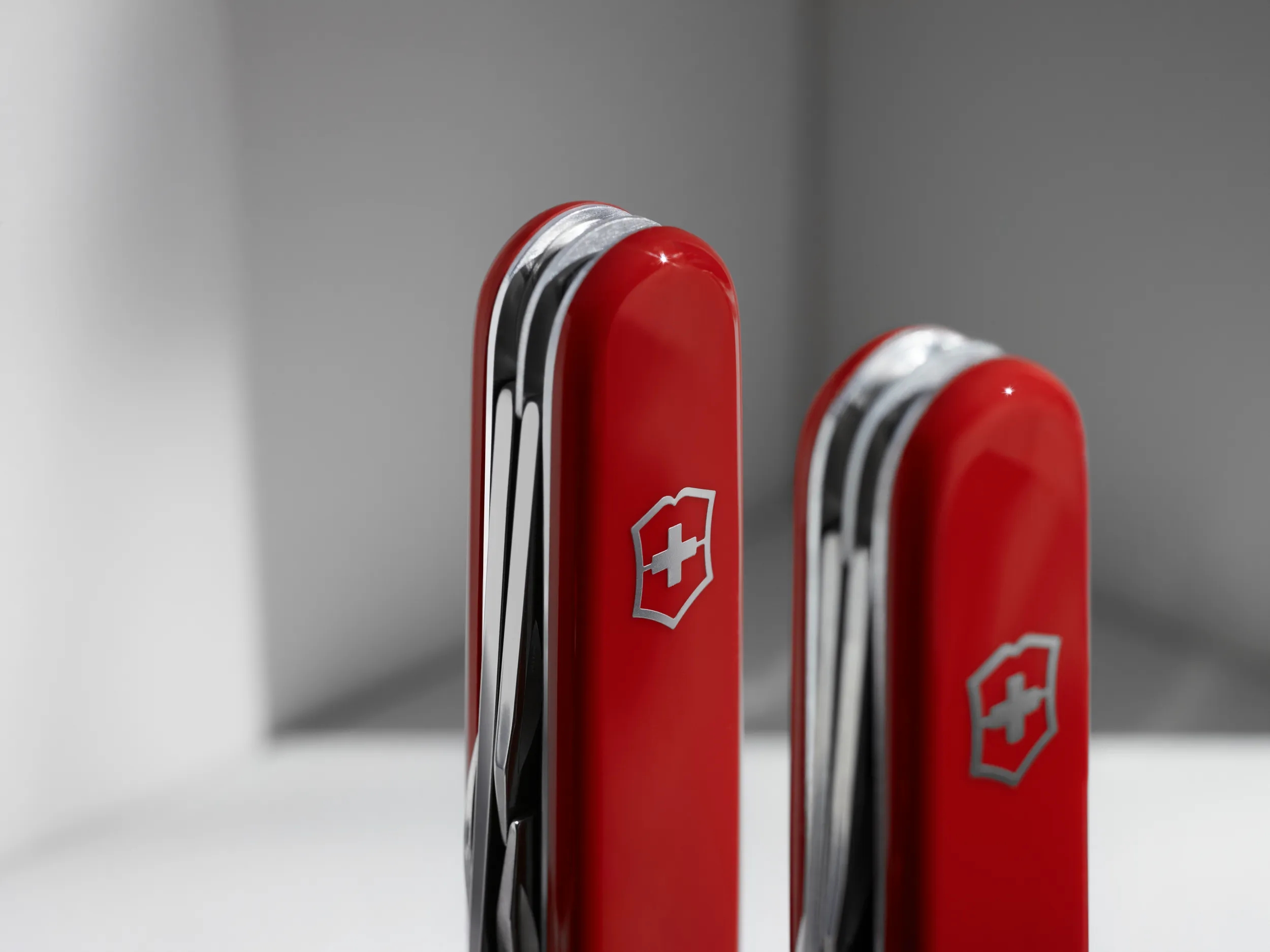 Swiss Champ Pocket Knives