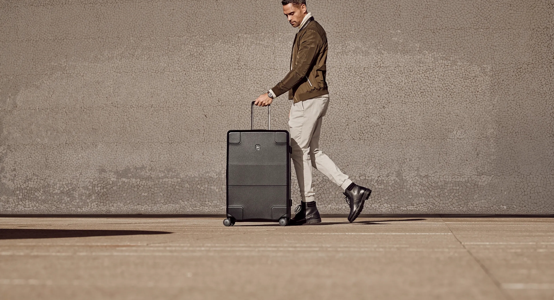 travelgear_collection_TRA-C1050-hero-banner-image