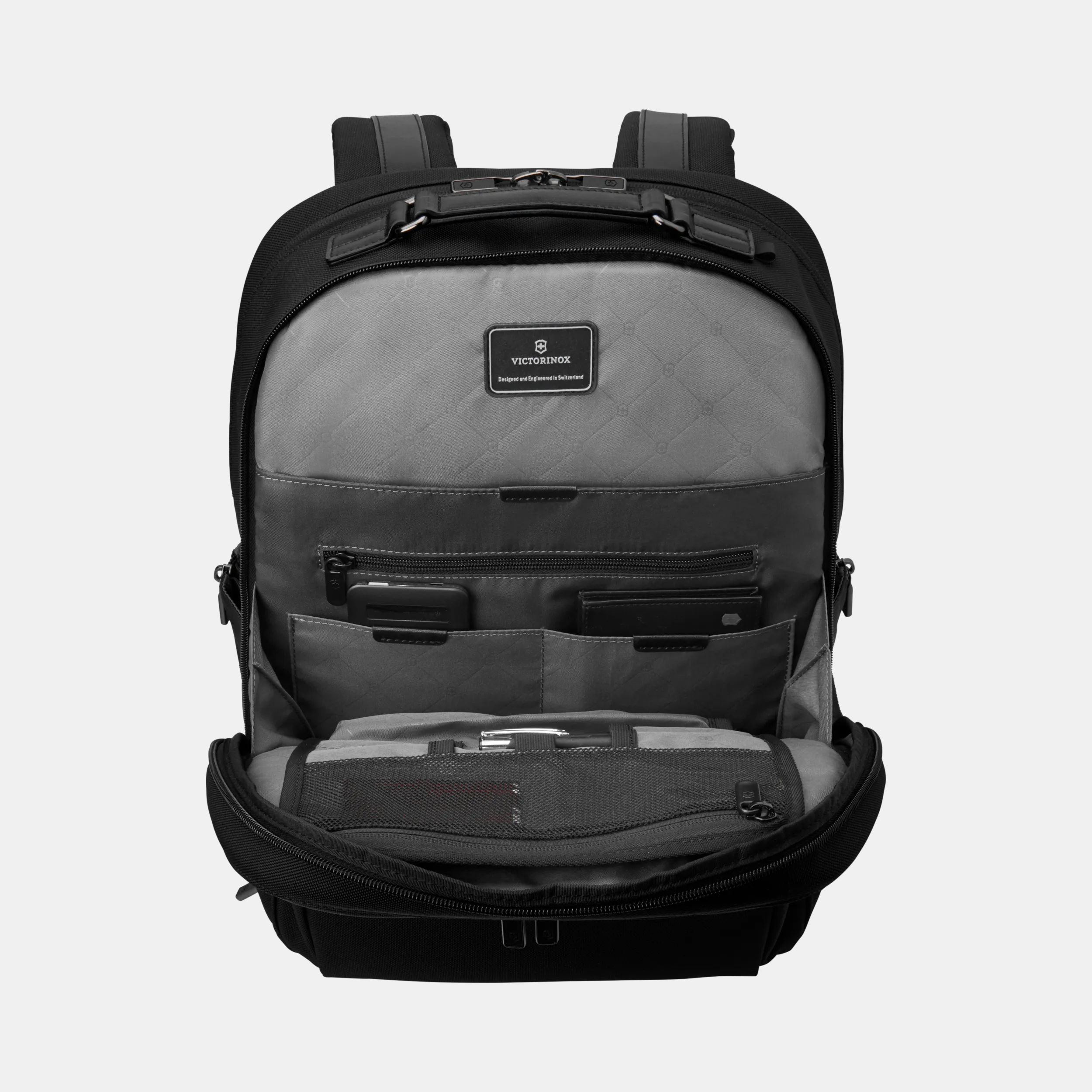 Victorinox ワークス・プロフェッショナル CORDURA® デラックス