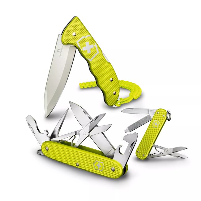 Victorinox Swiss Army 2023 Limited Edition Classic SD Alox Multi-Tool,  Electric Yellow, 2.3 Closed - KnifeCenter - 0.6221.L23