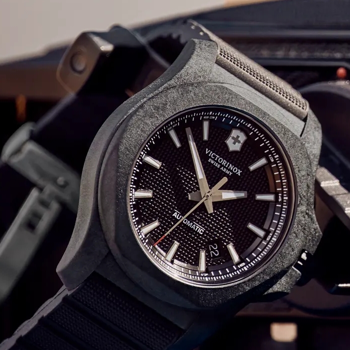 I.N.O.X. Carbon