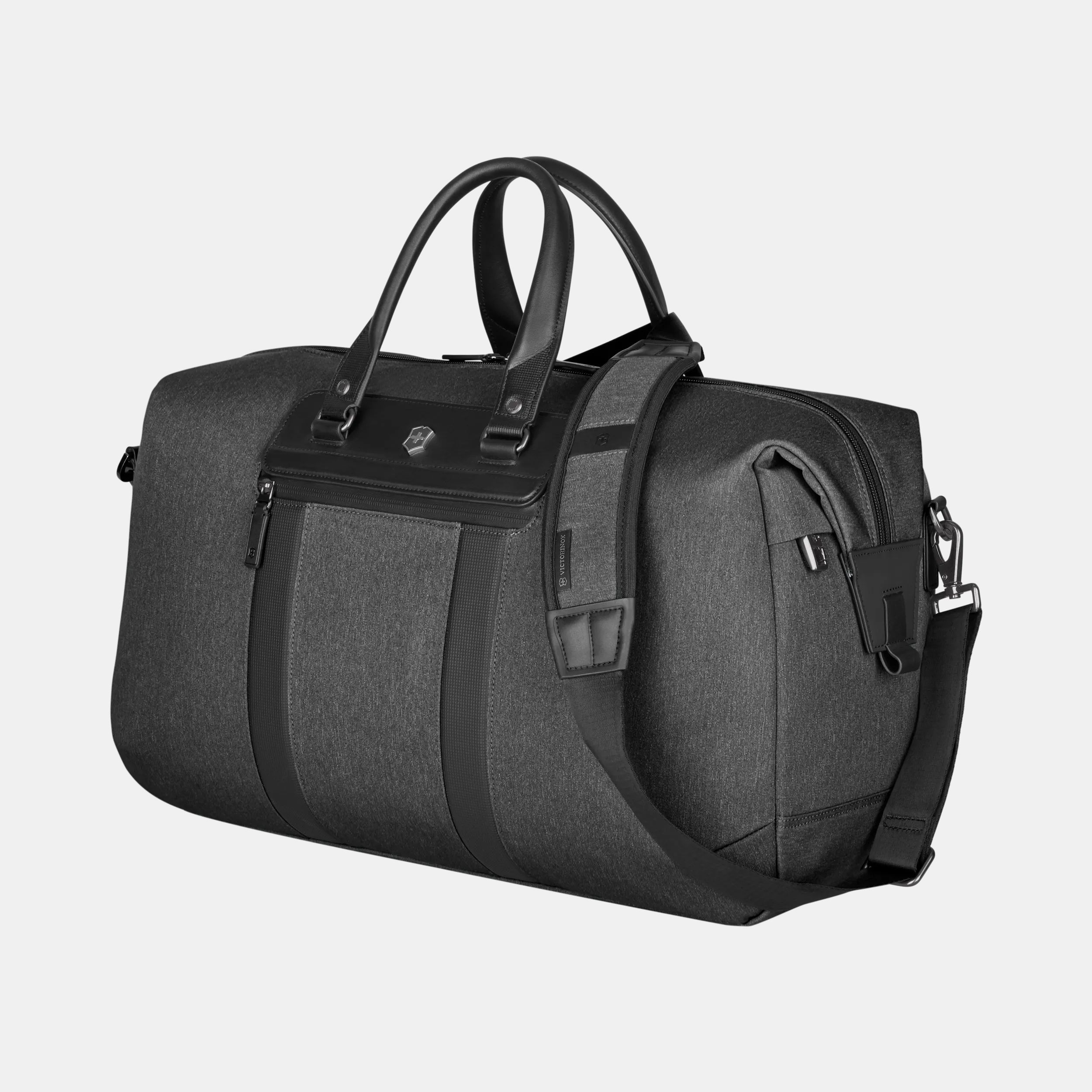 Victorinox duffle bag best sale
